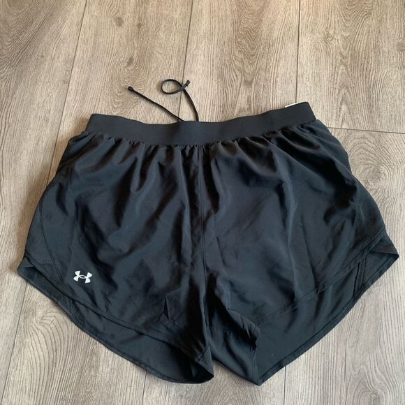 Under armour fly by 2.0 shorts with underwear lining - Picture 1 of 3